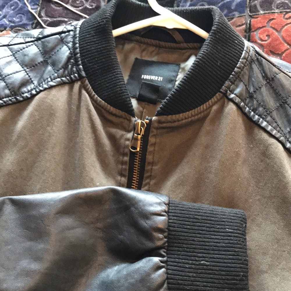 Bomber Jacket - Picture 4 of 6